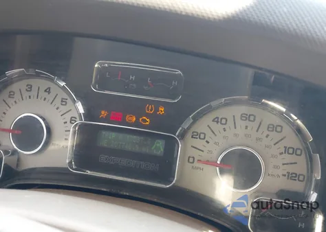 2010 Ford Expedition Eddie Bauer z USA, uszkodzony, nr VIN 1FMJU1H56AEA07257